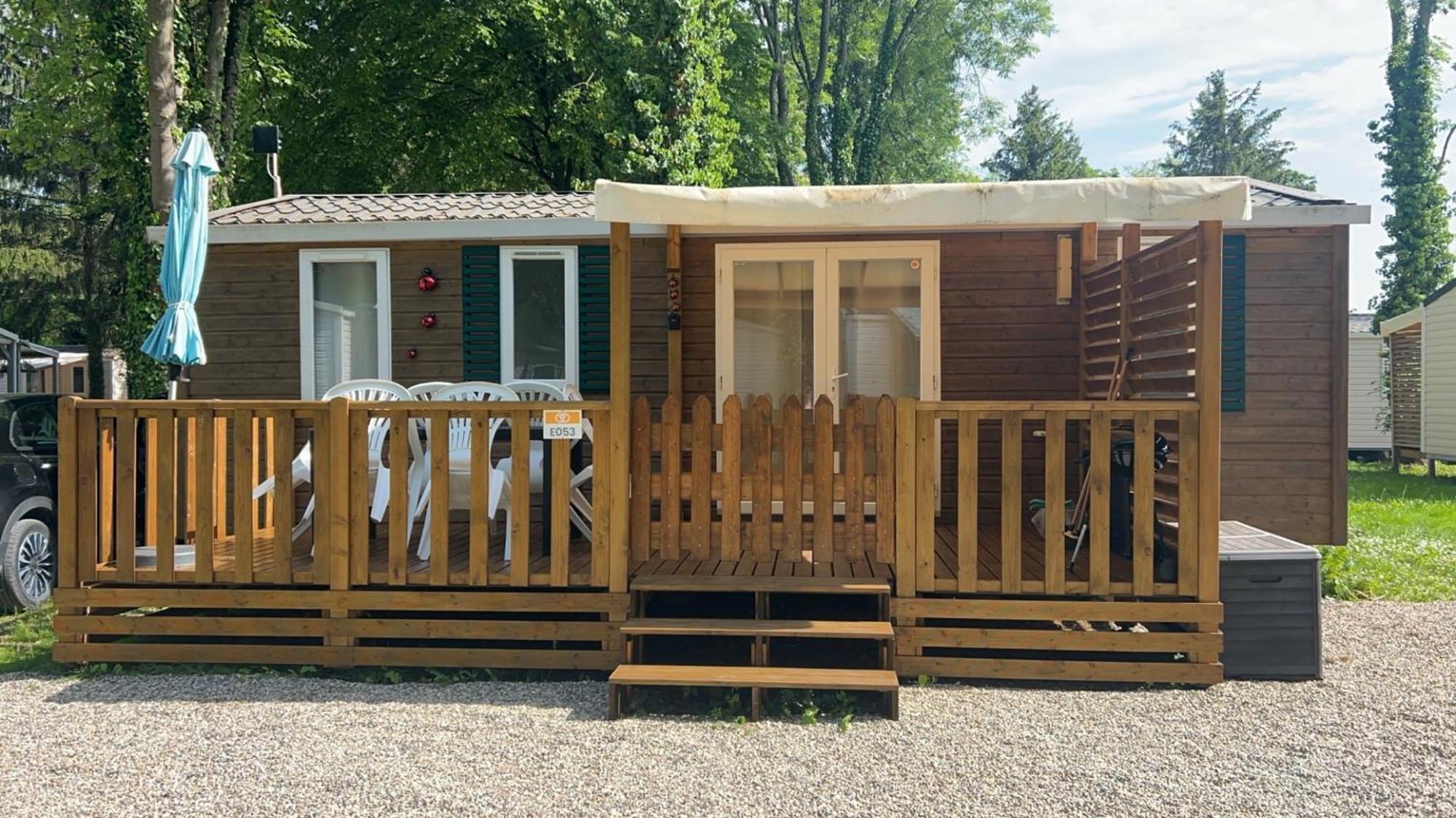 Nathalie Et Yannick Mobil Chauffe Et Climatise Campsite *